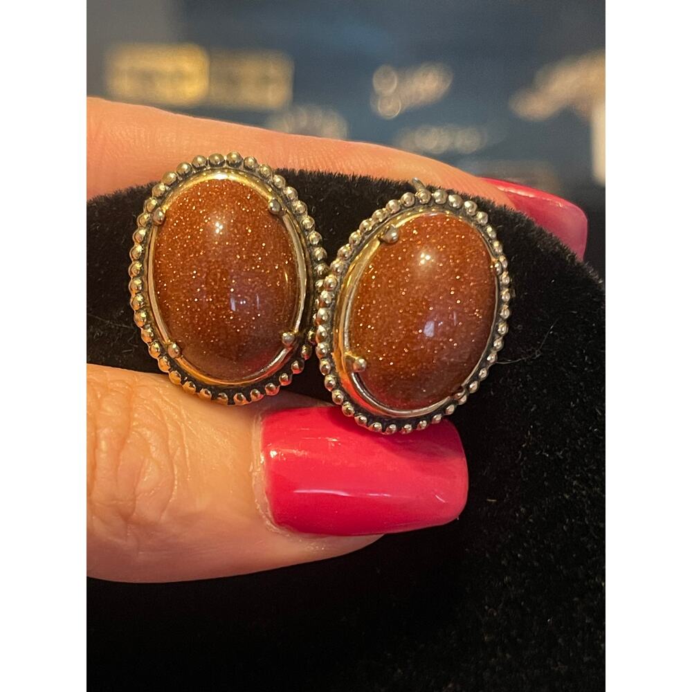 1980s Clip On Round Gold Flakes Earrings